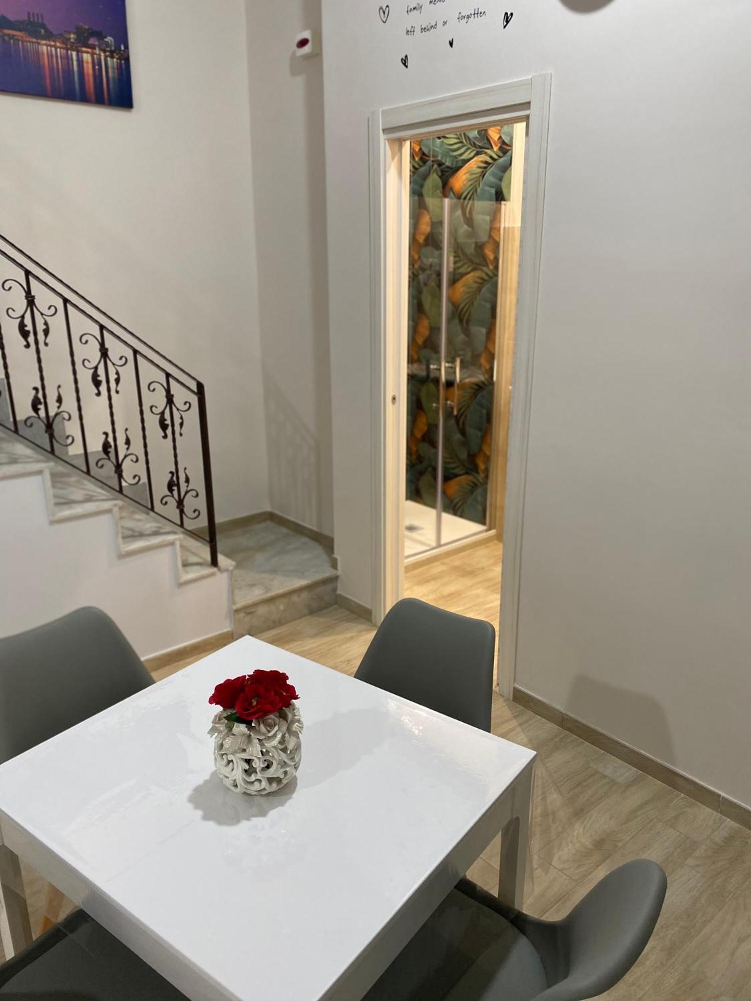 La Petite Maison Наполи Екстериор снимка